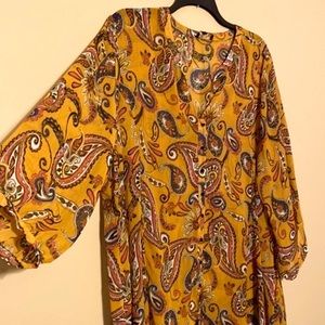 NWT Beautiful Paisley print High-low blouse with balloon sleeves Size 3X